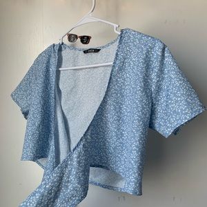 baby blue and white flower tie top!